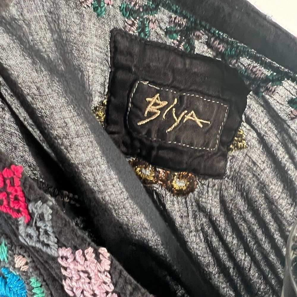 BIYA by Johnny Was boho embroidered poncho oversize cotton top - Picture 9 of 9